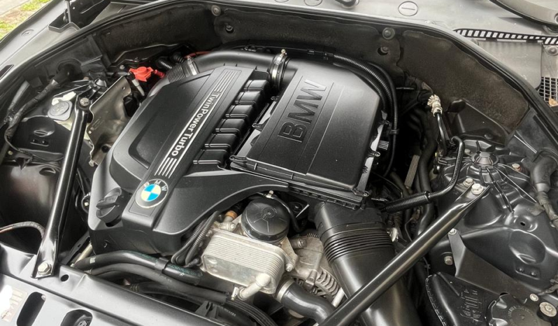
								BMW Serie 5 2013 full									