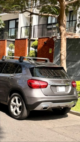 
										Mercedes-Benz GLA 200 Sport 2018 full									