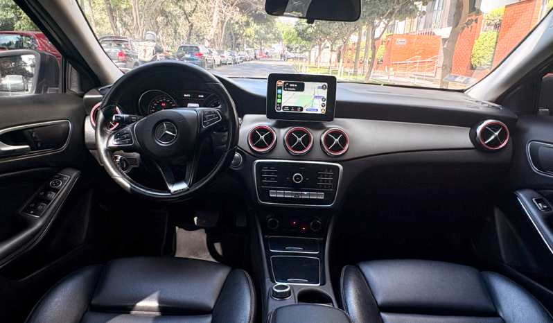 
								Mercedes-Benz GLA 200 Sport 2018 full									