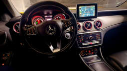 
										Mercedes-Benz GLA 200 Sport 2018 full									